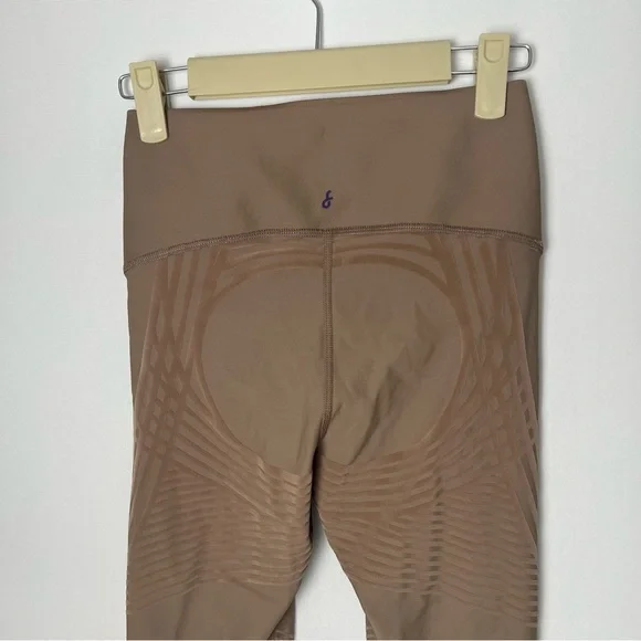 Fanka Body Sculpt 1.0 7/8 Leggings Reversible Wear NWOT Size S Tank Compression - Picture 5 of 12